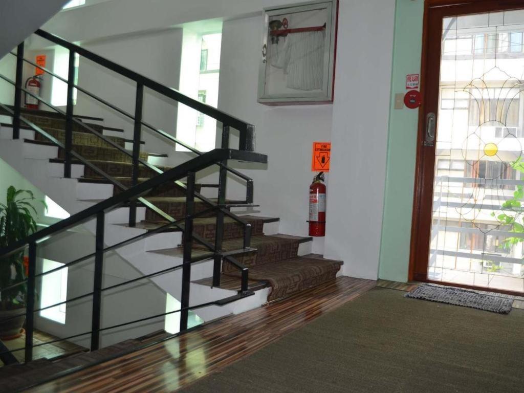Franchise One Hotel San Pedro Makati Exterior foto