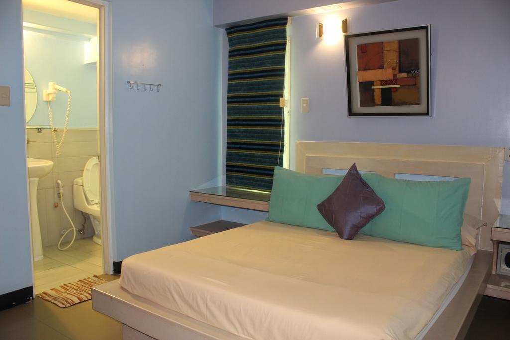 Franchise One Hotel San Pedro Makati Exterior foto